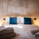 Old Town - Boutique Rooms